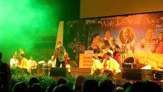 Gulabi aankhain - Shabbir Kumar sings Mohd Rafi (live)