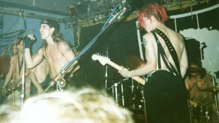 Red Hot Chili Peppers - Live at Keaney Gym University, Kingston, Rhode Island, 04-29-1990