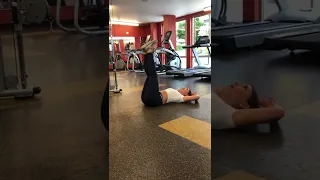 Toe touches 2 levels Abs