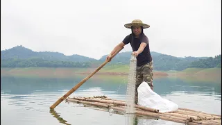 Reinforce Shelter, Cast Nets to Catch Fish, River Survival | EP.343