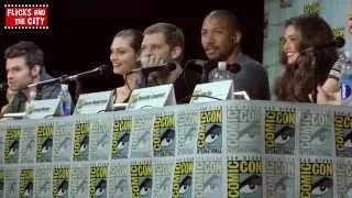 The Originals Cast & Fans Sing Happy Birthday To Paul Wesley at Comic Con