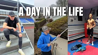 A DAY IN THE LIFE | 20 Year Old Professional Boxer | VLOG 001