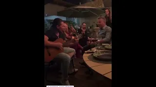 GOVERNADOR DE MT  MAURO MENDES, CANTANDO COM EDUARDO COSTA