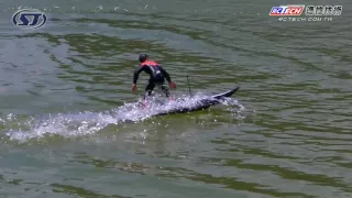 KYOSHO RC SURFER 3 1/5電動像真衝浪板