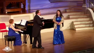 Gaetano Donizetti - L'elisir d'amore :  Act 1 "Caro elisir! sei mio!"