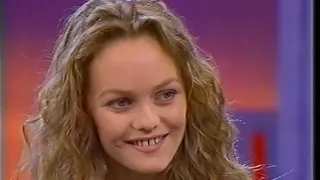 Vanessa Paradis   1995 01 30   Interview for Elisa @ Studio Gabriel