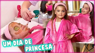 Um dia de princesa no castelo | Jéssica Godar, Laurinha E Helena