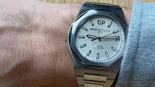 Girard Perregaux Laureato - Better Than AP Royal Oak?