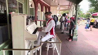 Disneys Pianist Neal at Casey’s Corner at Magic Kingdom 7/17/2023