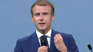 Pour Emmanuel Macron, la France doit "assumer sa part d'africanité" | AFP Extrait