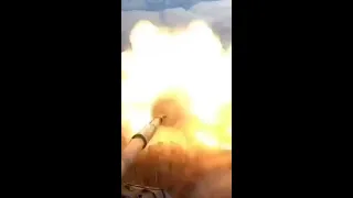 Up-close combat footage from #Ukraine tank fighting near #Kherson