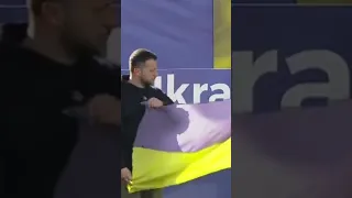 Zelenskiy Raises Ukraine Flag at NATO Summit Rally in Vilnius