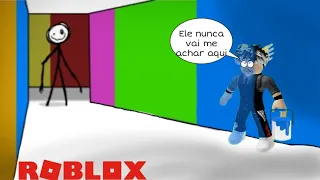 Tentando escapar do bicho palito das cores no Roblox