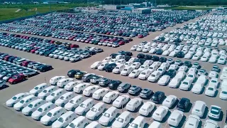 ВОТ ЭТО ПОВОРОТ!!! В России склады забиты новыми авто 2022 года!!! Снижение цен..