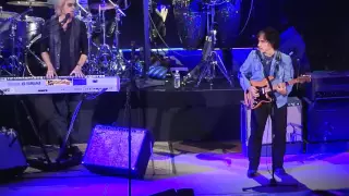 Hall & Oates at Red Rocks 9.12.16: Kiss On My List and Private Eyes