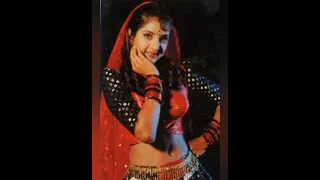 Divya Bharti silver  scene 😘| dance songs by Divya Bharti 💚#cute #love