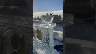 Ледяной бар на террасе ресторана “Консерватория” в центре Москвы
