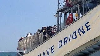 Смертельный путь в Италию: 19 мигрантов задохнулись в лодке