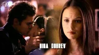 THE VAMPIRE DIARIES - opening credits (Smallville style)