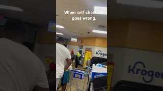 When self checkout goes wrong 😂😂😂😂. #hood #memphis #frayser #kroger #stealing #selfcheckout