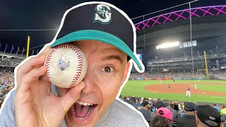 I flew 2,421 miles JUST TO CATCH this Ichiro Suzuki baseball at T-Mobile Park