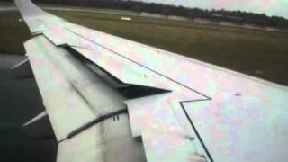 Landing Newcastle RWY12 E190.mp4