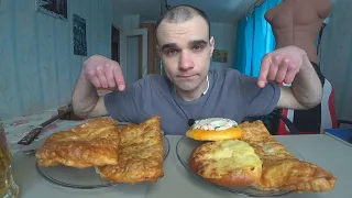 МУКБАНГ ЧЕБУРЕКИ : С МЯСОМ, РЫБОЙ, НУТЕЛЛОЙ / ПИЦЦА С ВЕТЧИНОЙ / EATING / ОБЖОР / Mukbang ASMR АСМР