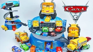 Cars 3 Miss Fritter Wrecks the Florida 500 Speedway Piston Cup Story Set