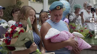 Витебские десантники устроили праздник в роддоме (05.08.2020)