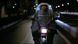 Crimson Gold (2003) by Jafar Panahi, Clip: Another pizza delivery driver is knocked over in Tehran