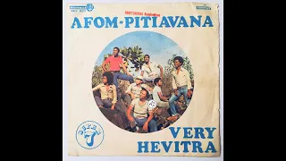 Super 7 - Very Hevitra (Madagascar, 1977, Discomad)