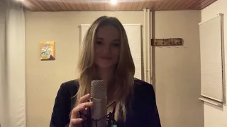 Bruises - Lewis Capaldi (cover by Julia Lefers)