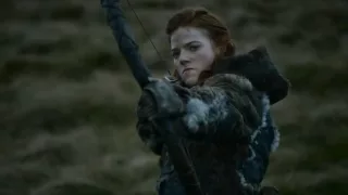 Games Of Thrones  Ygritte shoots John Snow 3 times with arrows s03e10