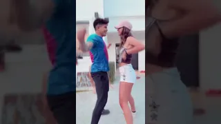 Asbel y Valen bailando