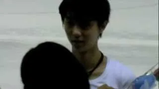 Prince Ice World. July 2012. Yuzuru with fans (video 3).