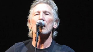 Roger Waters "Mother" from "The Wall"  Hartford 2010 - on guitar G.E. Smith and Snowy White