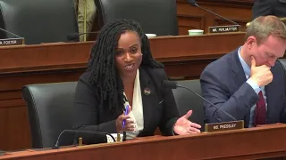 Rep. Pressley Presses Mark Zuckerberg on Problematic Libra Proposal