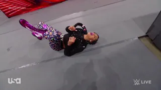 Bianca Belair Entrance but gets attacked by opponent dewdrop! Raw 12/6/21