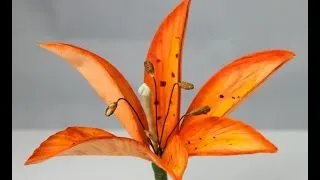 Creating Realistic Tiger Lilies with Sugar Paste: A Step-by-Step Tutorial