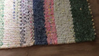DIY , Turn those old sheets , t-shirts, shower curtains INTO a RAG RUG.