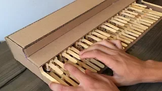 COMO FAZER UM PIANO DE PAPELÃO QUE FUNCIONA DE VERDADE! #HARDPOBRE