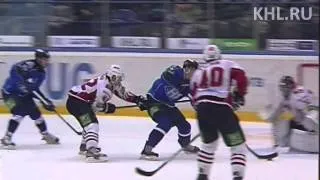 Avangard 4, Neftekhimik 1 (English Commentary)