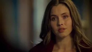 1x13 - Wynonna Earp (Willa shoots Nicole)