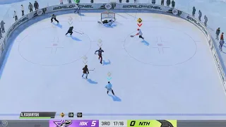 NHL 23 бросок между ног