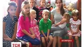 В унікальній родині з Житомирщини народилася шістнадцята дитина