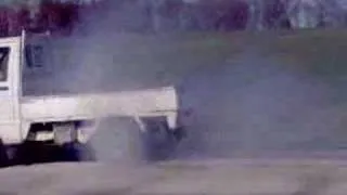 Dusty Myers white smoking the tires on his mini truck!!