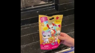 Boxy Girls Pets Blind Bag Opening