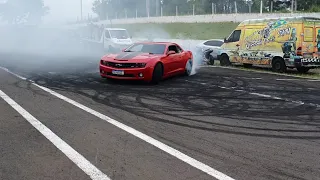 Leléka na Expobaixos em Tarumã, teve muito pneu queimado