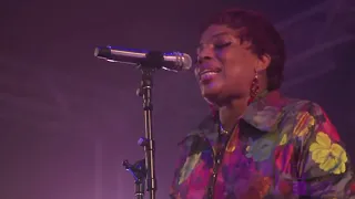 Macy Gray performs I Try | Live at Tiny Room Studios