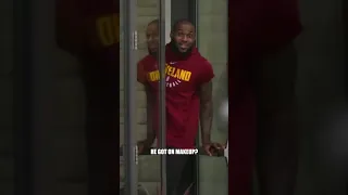 “You got on makeup ” LeBron when he crashed Dwyane Wade’s interview 😂